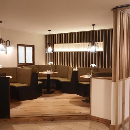 Euroville Jugend- Und Sporthotel Наумбург Екстериор снимка