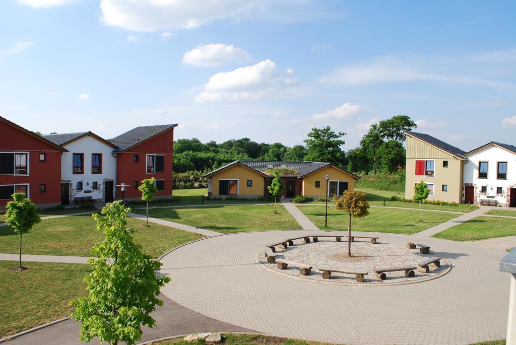Euroville Jugend- Und Sporthotel Наумбург Екстериор снимка