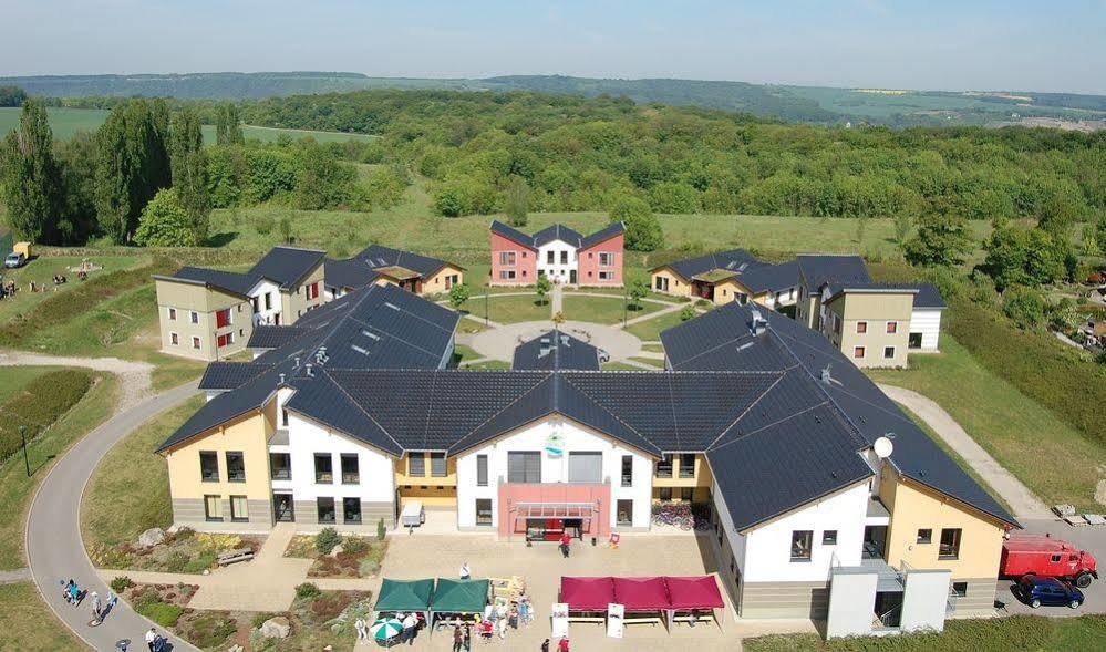 Euroville Jugend- Und Sporthotel Наумбург Екстериор снимка